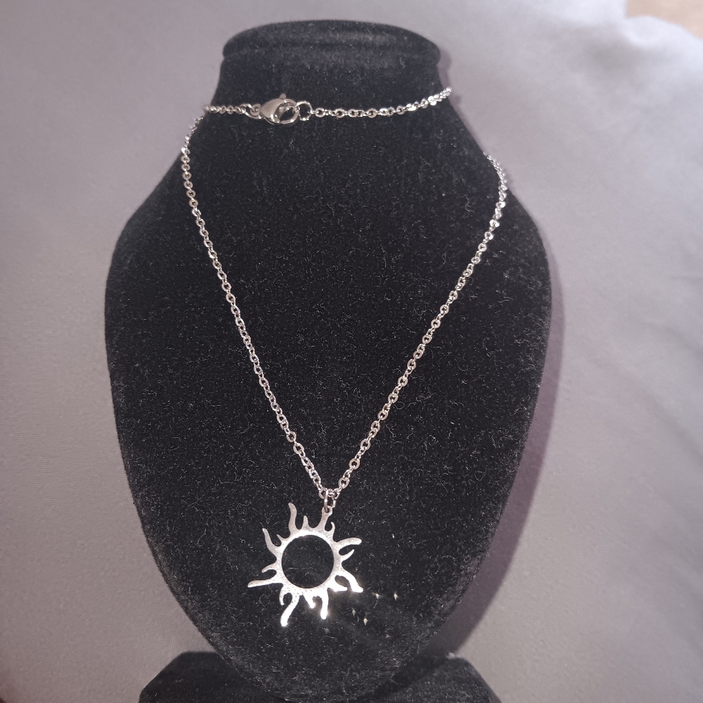 ☀️☀️☀️Fashion Stainless Steel Sun Chain Necklace For Women ❤️